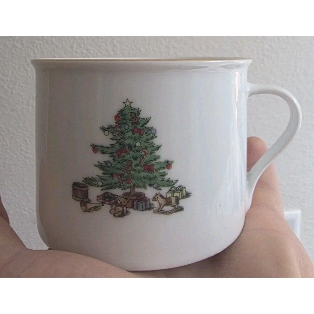 Tienshan Holiday Hostess Vintage Coffe Coffee Cup Mug Christmas Tree Gold Rimmed